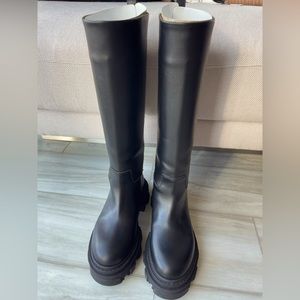 LIKE NEW- Gia Borgini x Pernille chunky black boots